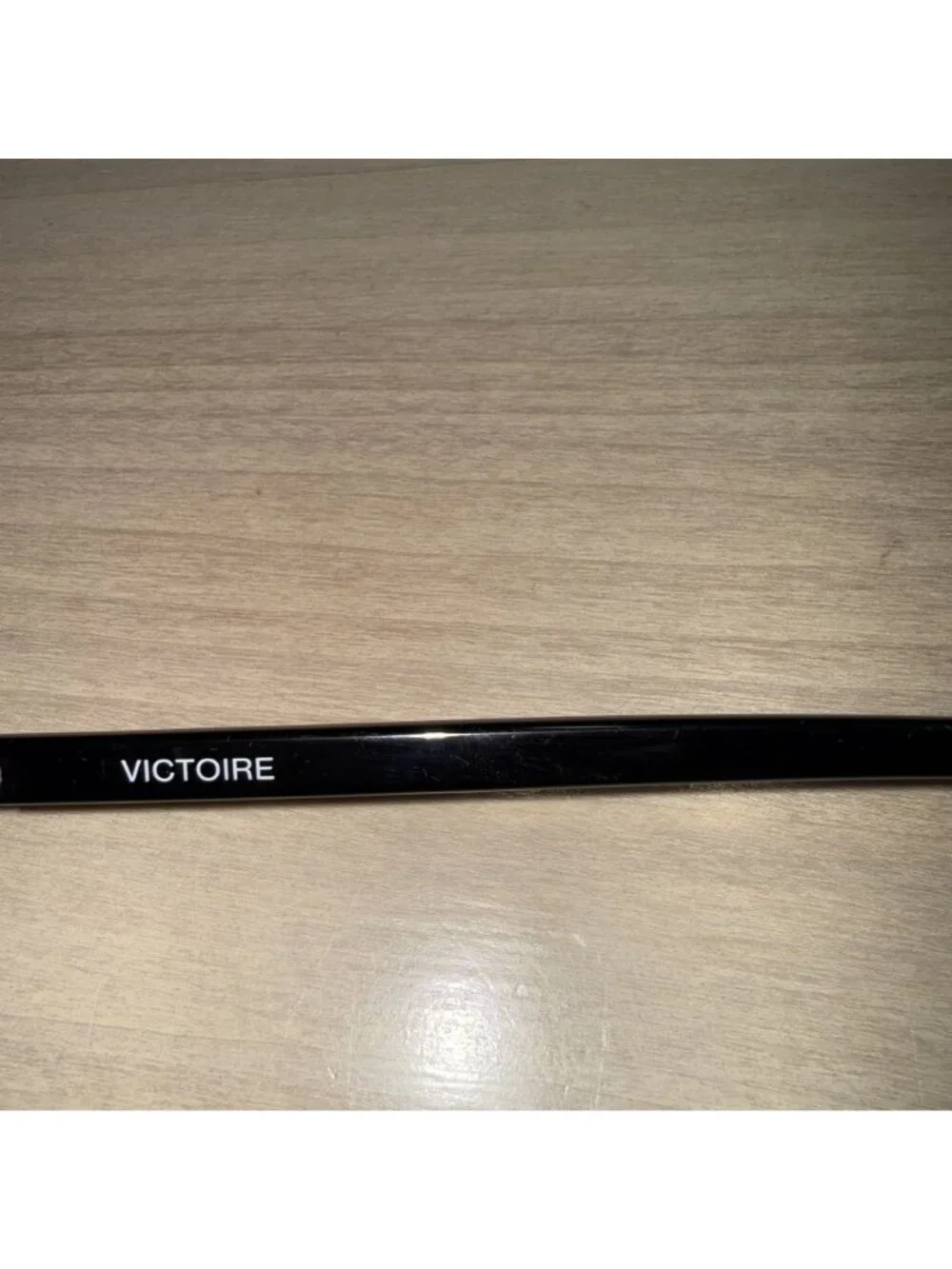 NWT Lu Goldie Victoire Black Aviator Sunglasses